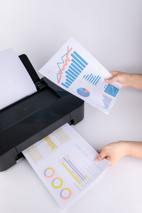 打印機(jī)與辦公用品 現(xiàn)代商務(wù)攝影的視覺焦點